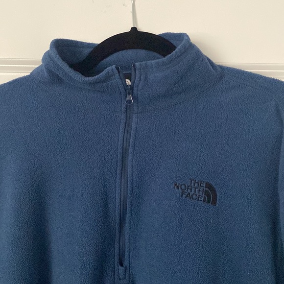 The North Face Fleece 1/4 Zip - Picture 2 of 4
